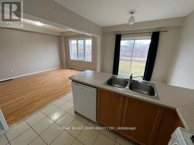 32 PUTTINGEDGE DRIVE