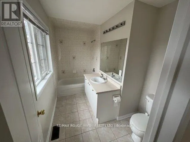 32 PUTTINGEDGE DRIVE