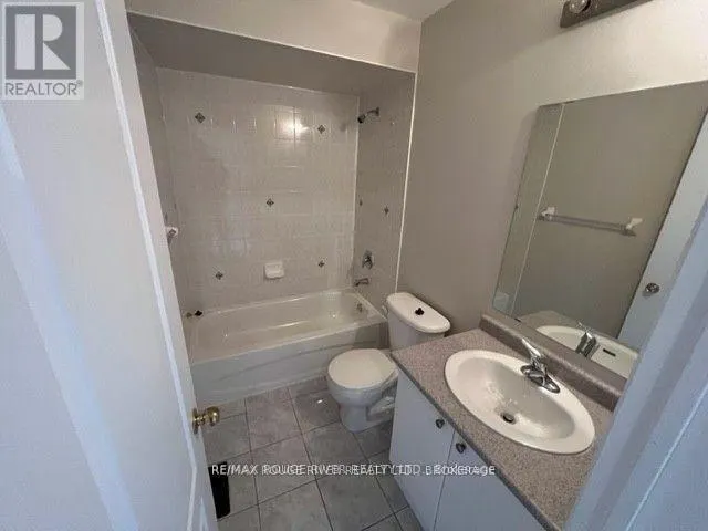 32 PUTTINGEDGE DRIVE