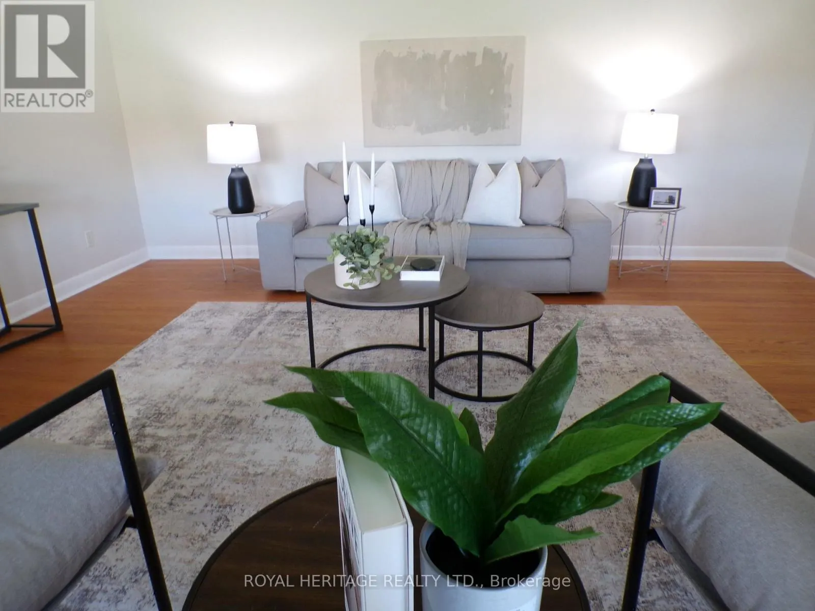 12 DARLINGTON BOULEVARD