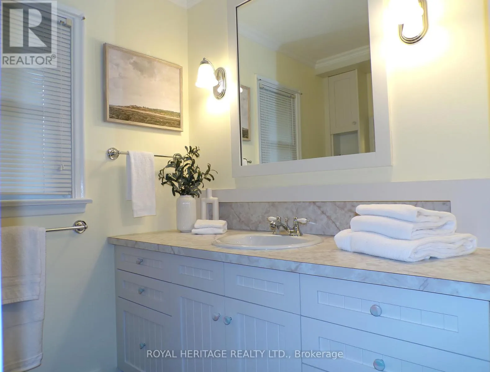 12 DARLINGTON BOULEVARD