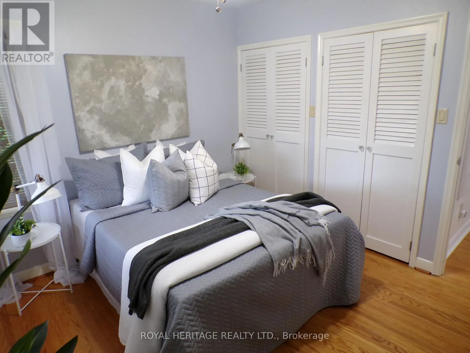 12 DARLINGTON BOULEVARD