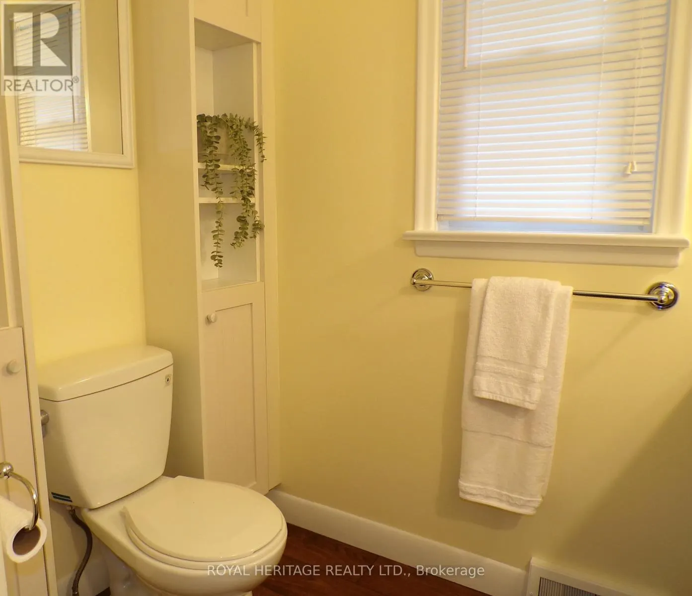 12 DARLINGTON BOULEVARD