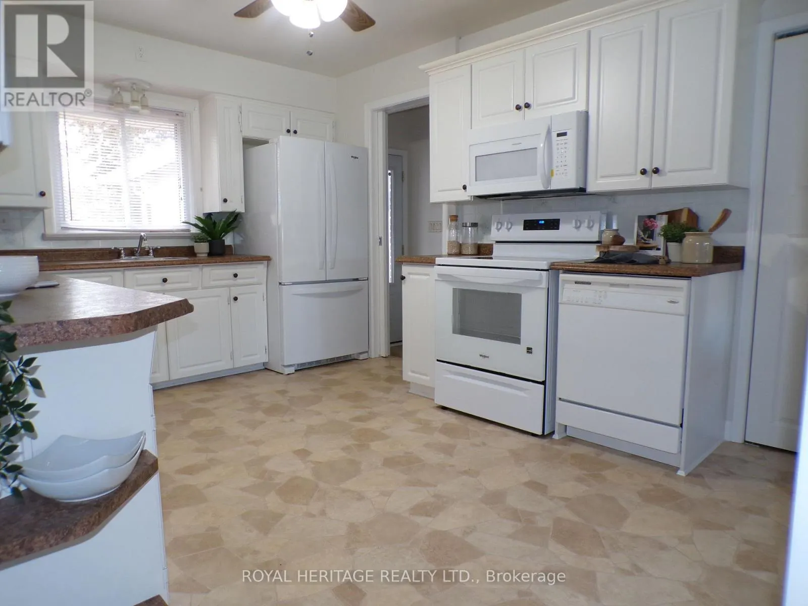 12 DARLINGTON BOULEVARD