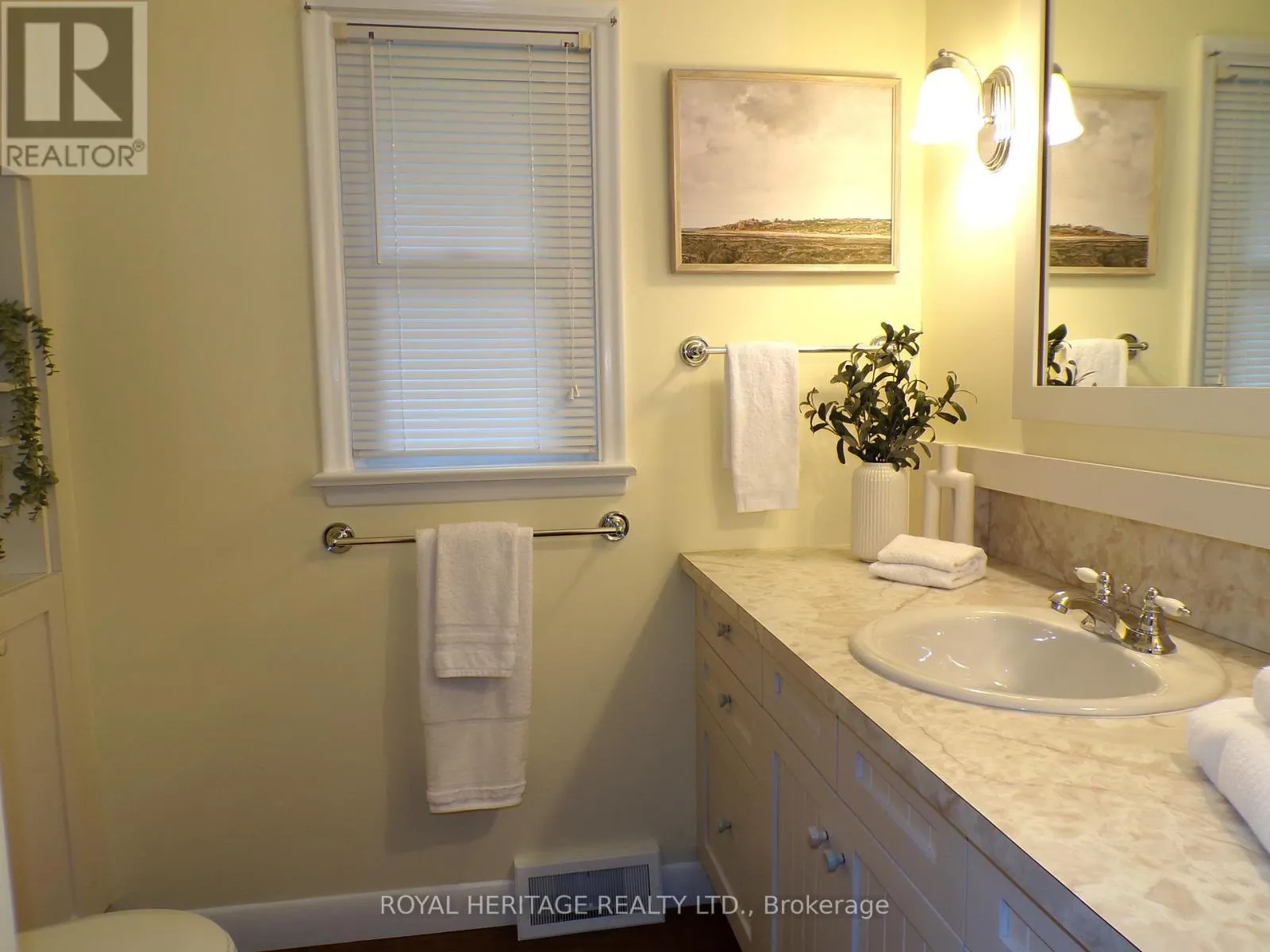 12 DARLINGTON BOULEVARD