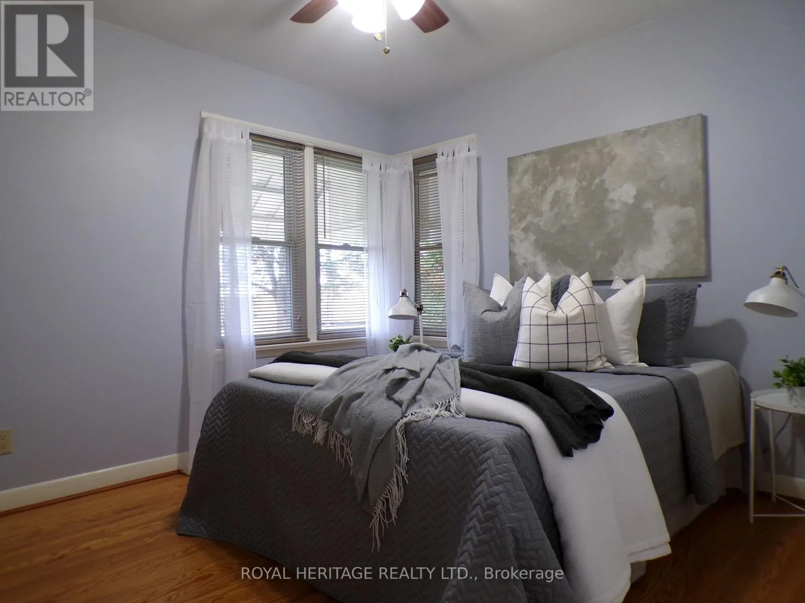 12 DARLINGTON BOULEVARD