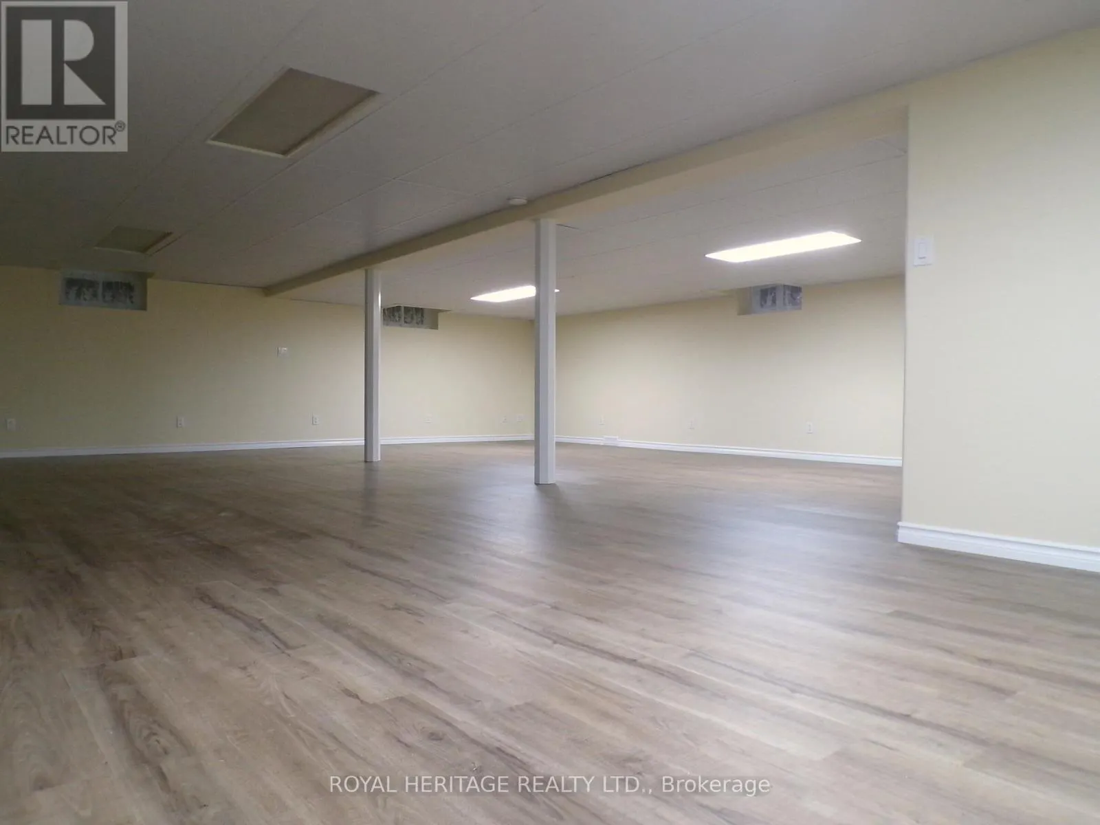 12 DARLINGTON BOULEVARD