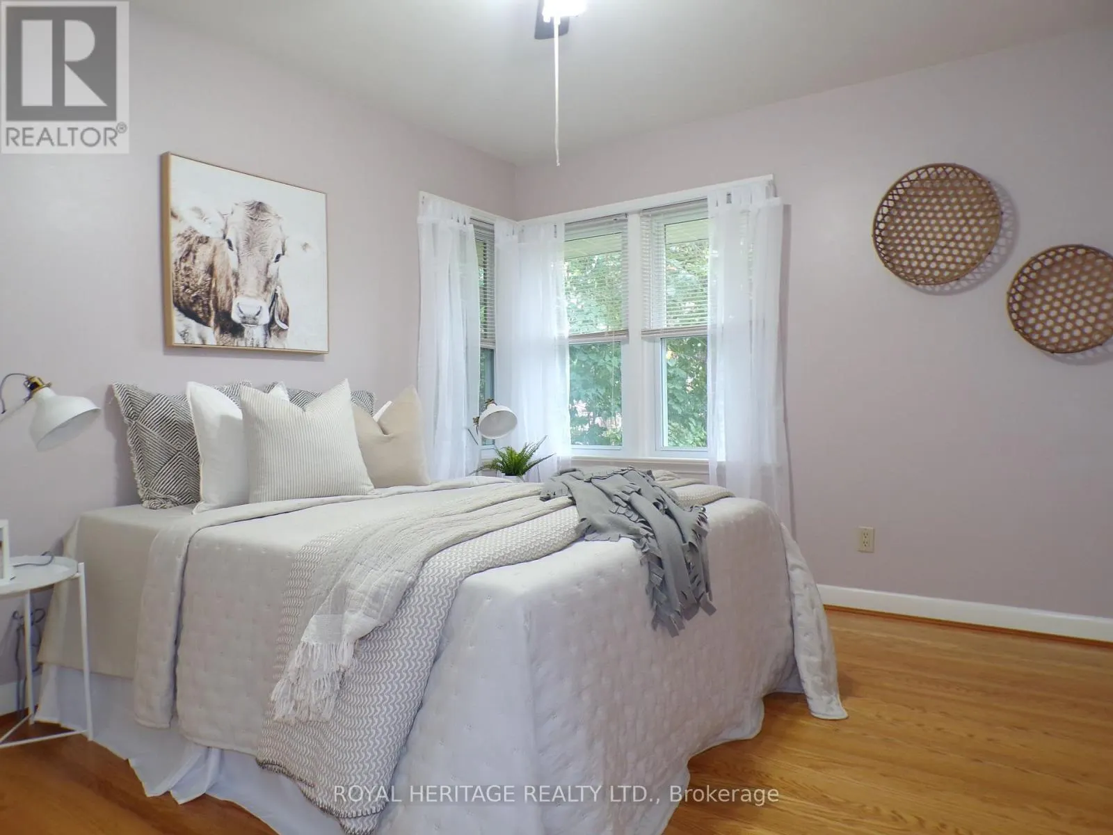 12 DARLINGTON BOULEVARD