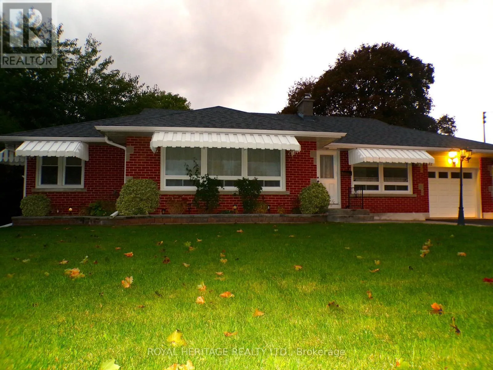 12 DARLINGTON BOULEVARD