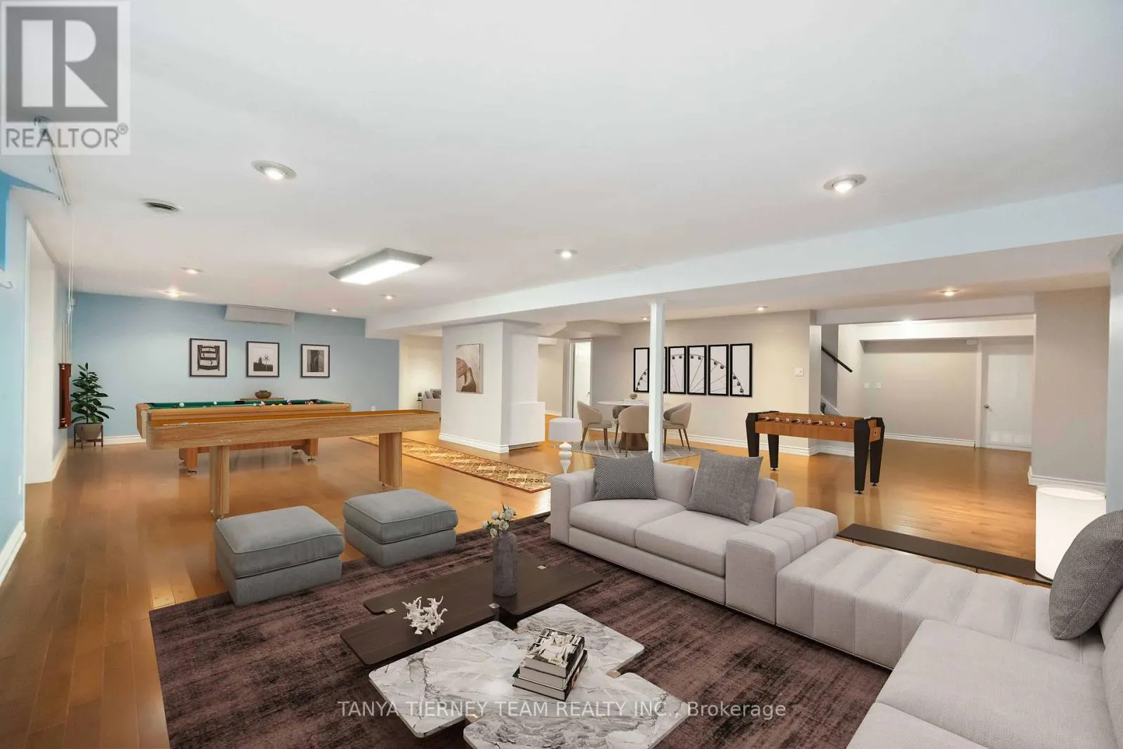 6 LYNDHURST CRESCENT