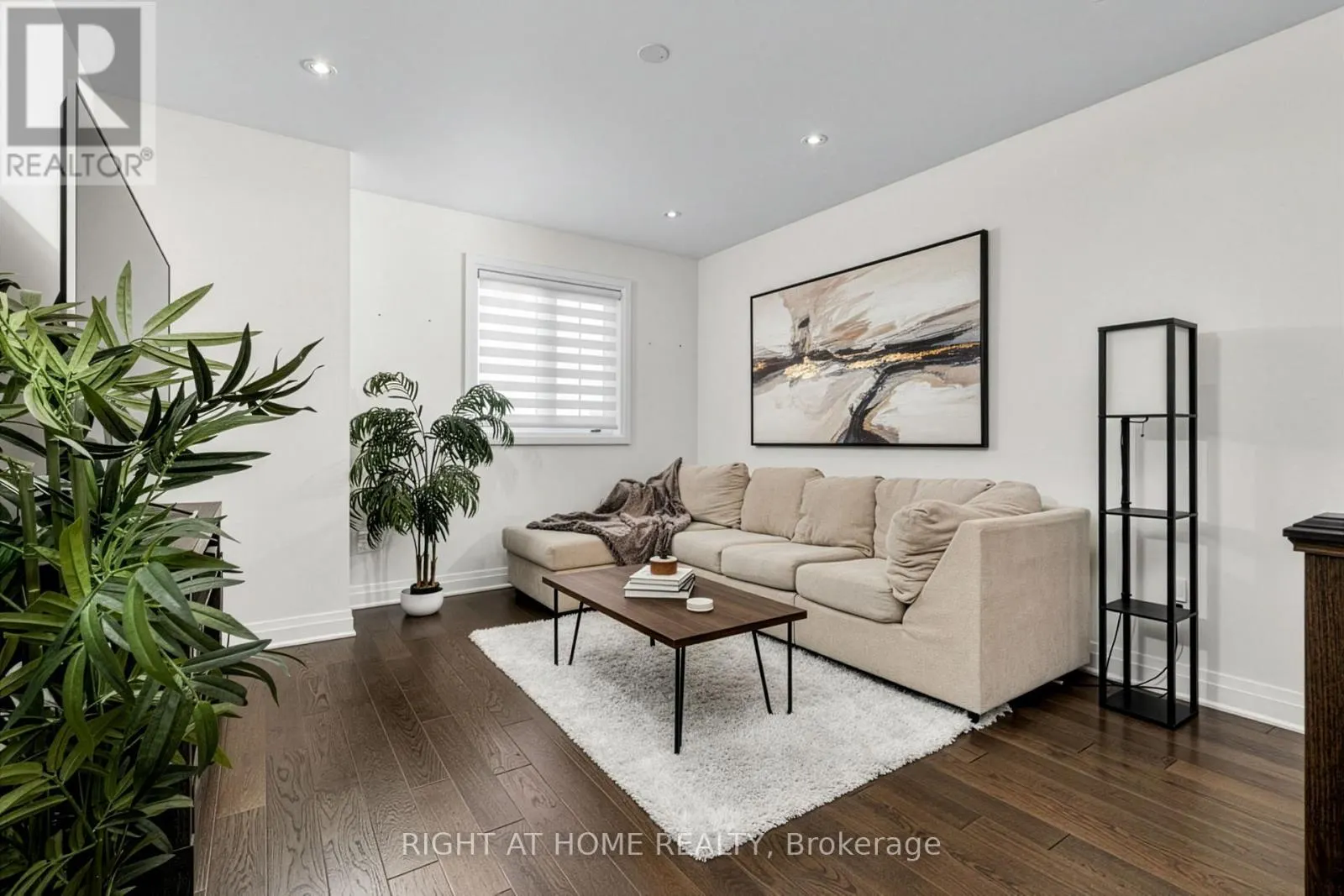 17 KILMARNOCK CRESCENT