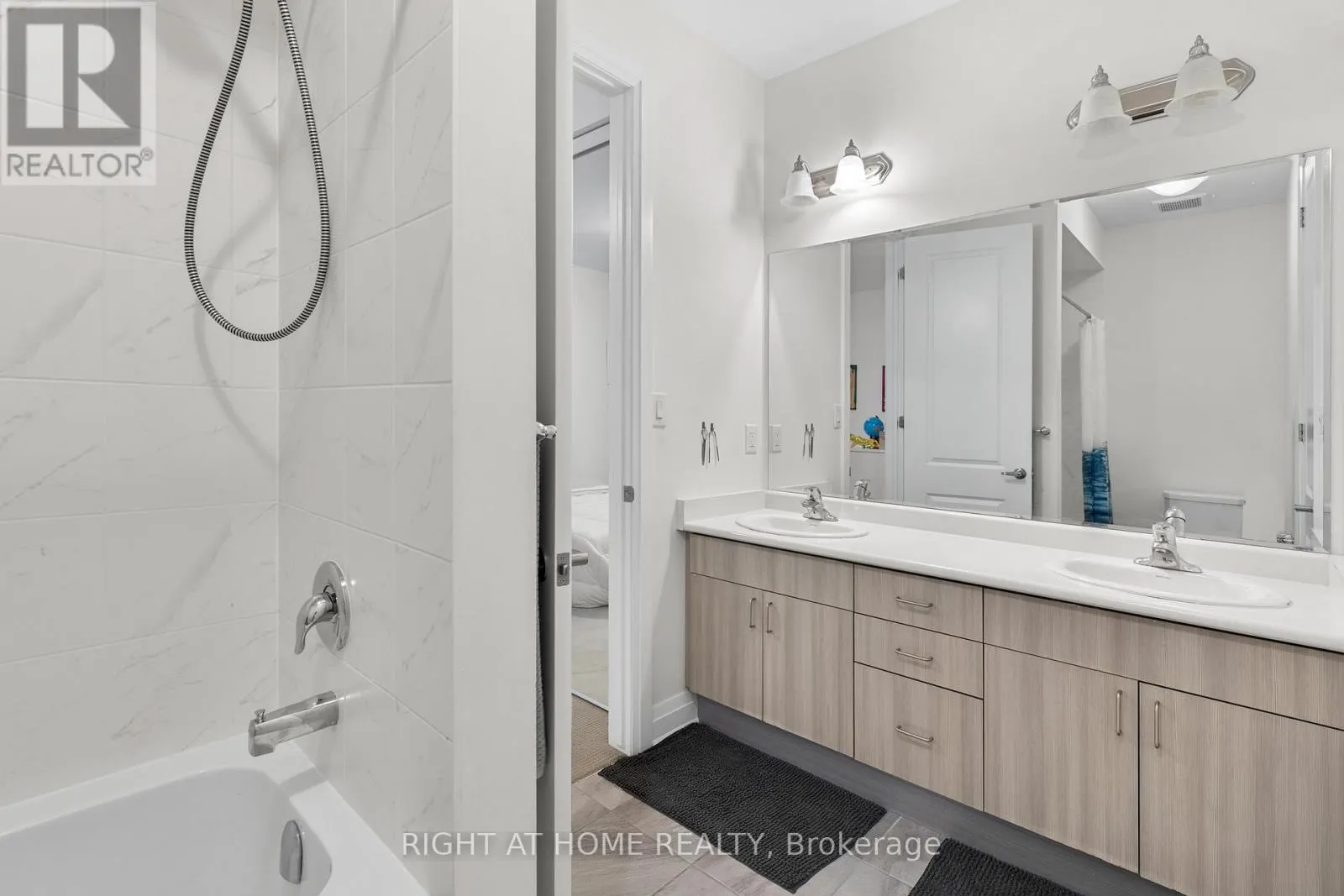 17 KILMARNOCK CRESCENT