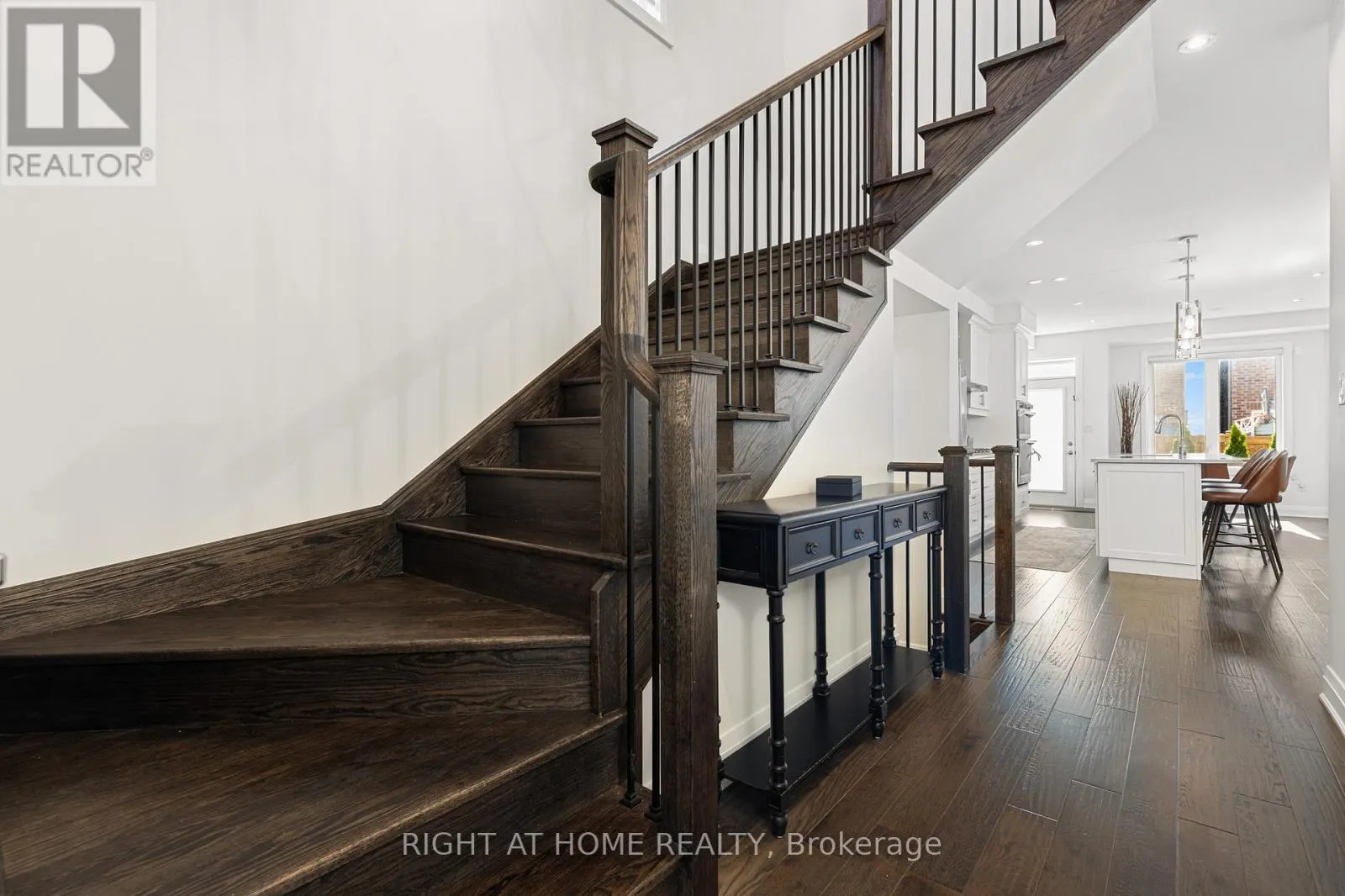 17 KILMARNOCK CRESCENT