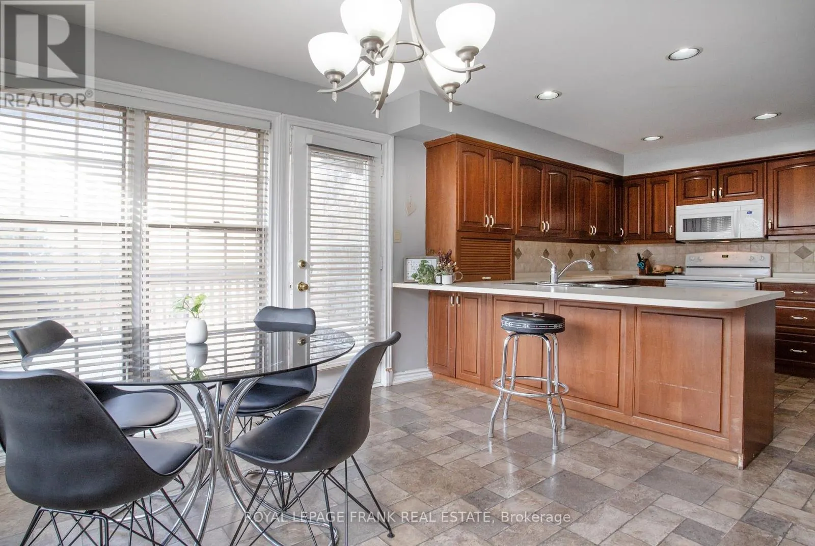 MAIN - 312 CUMBERLAND COURT, #Main