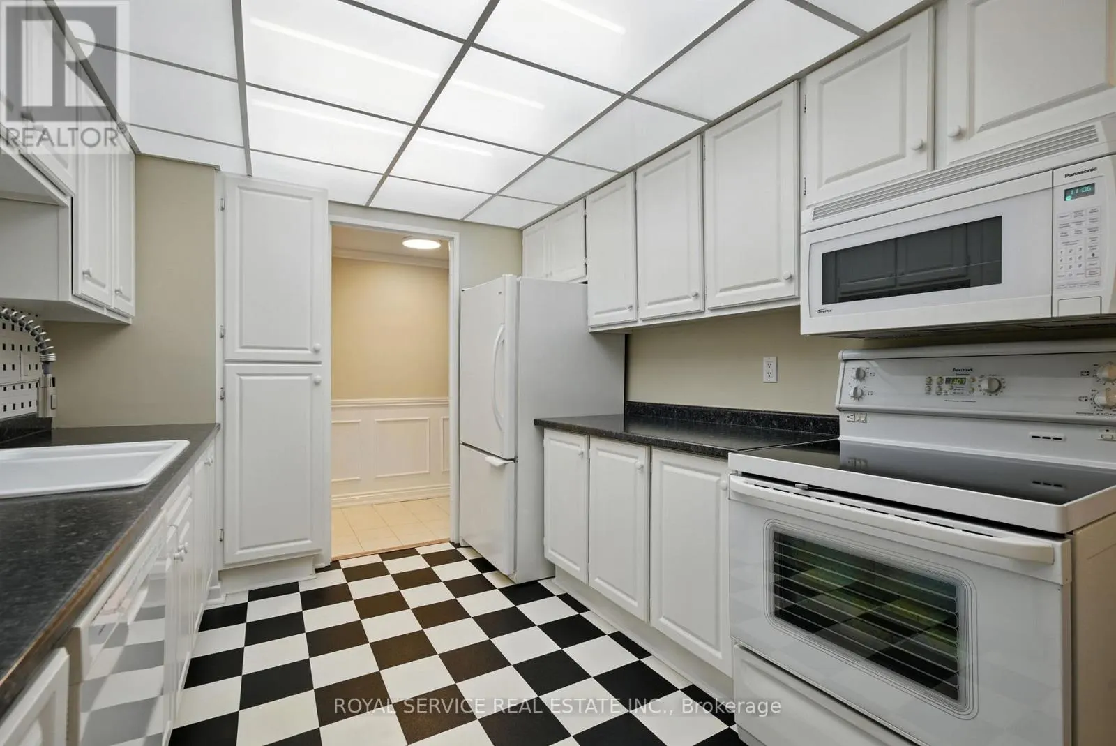 101 - 337 SIMCOE STREET N, #101