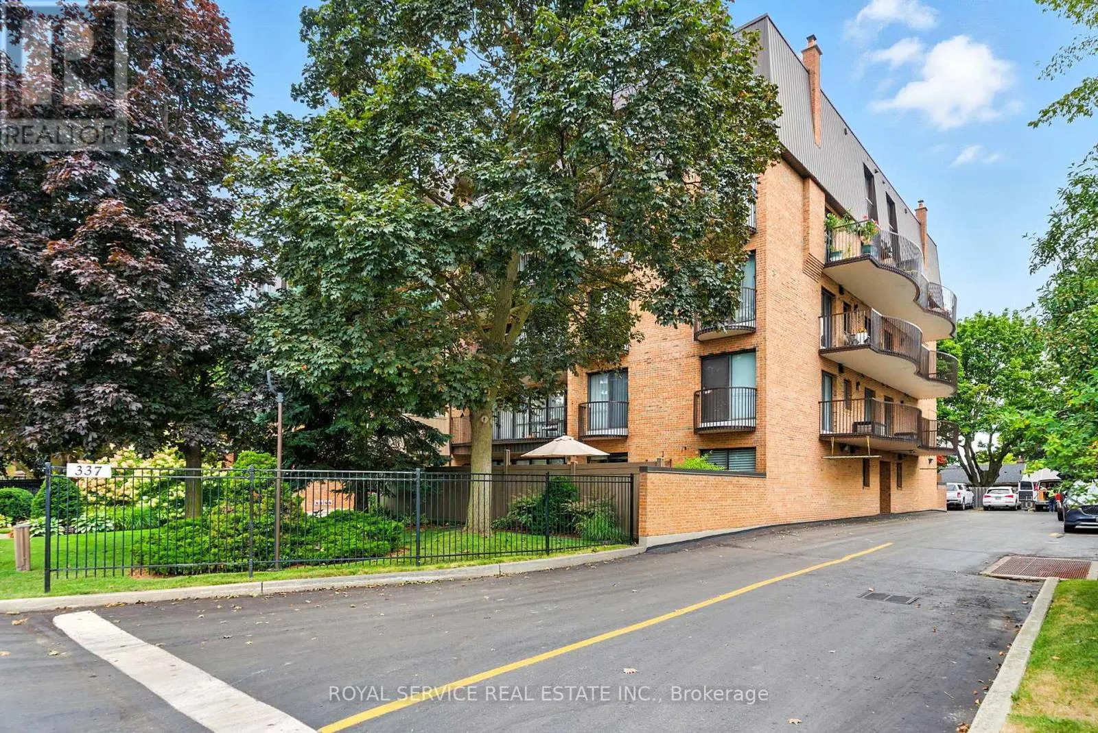 101 - 337 SIMCOE STREET N, #101