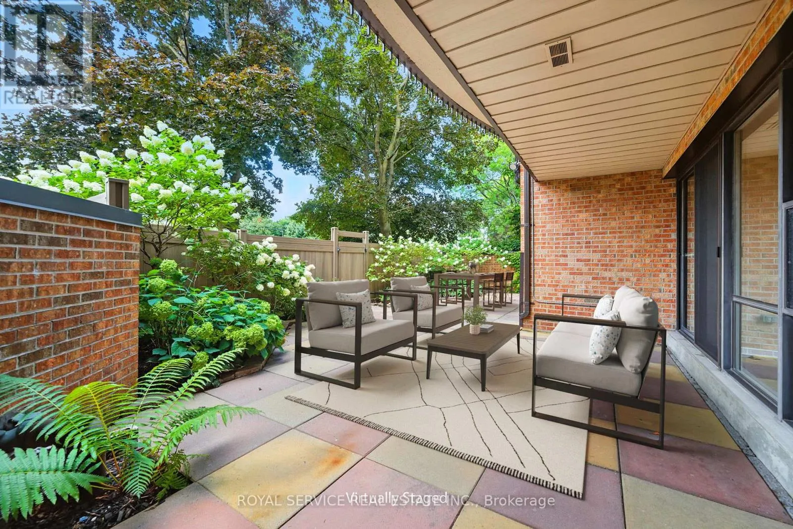 101 - 337 SIMCOE STREET N, #101