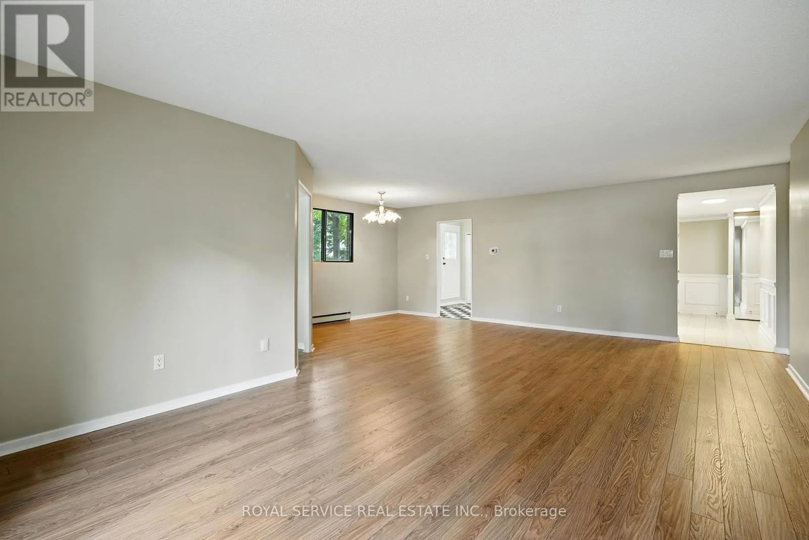 101 - 337 SIMCOE STREET N, #101