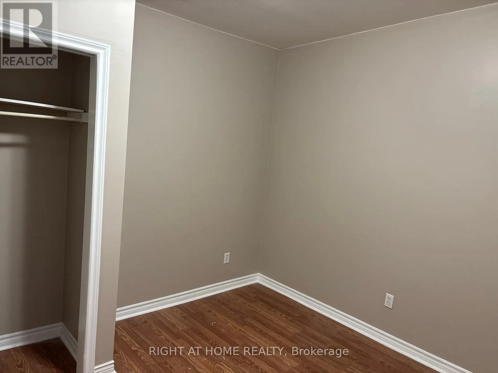 5 - 730 SIMCOE STREET S