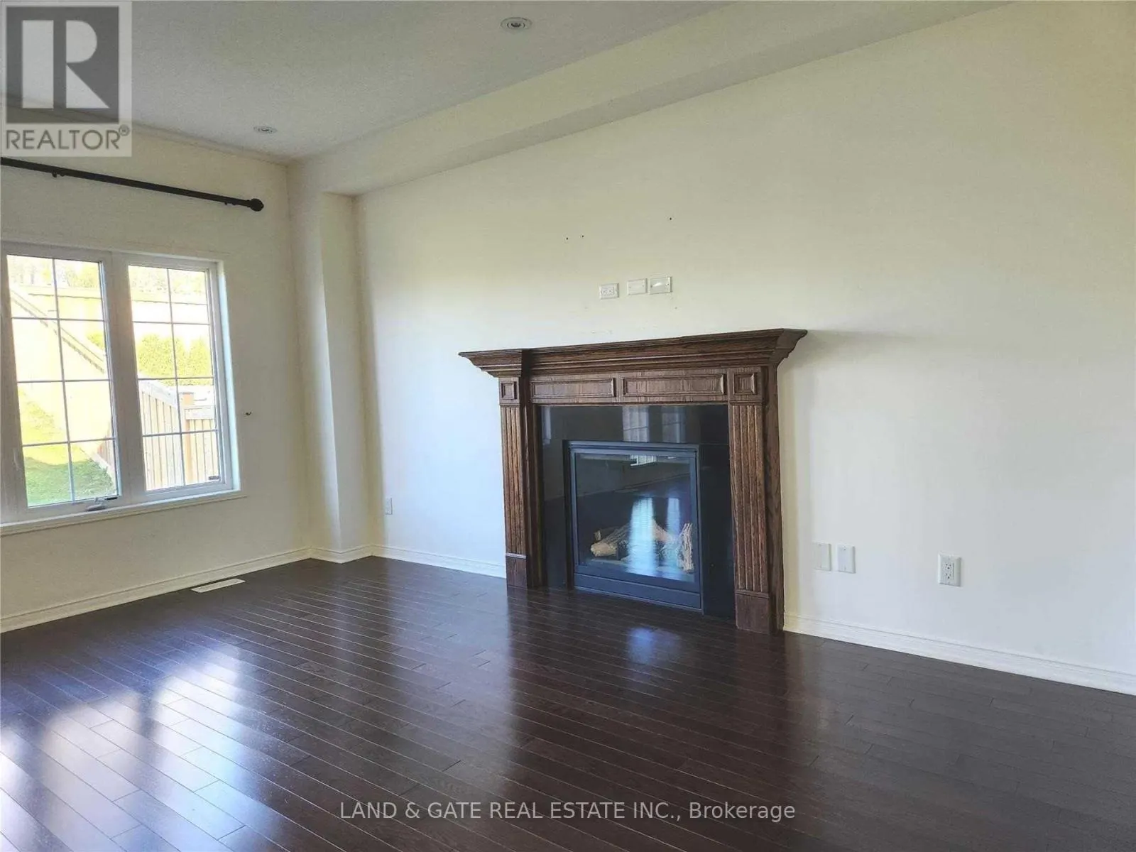 1958 COCKLIN CRESCENT