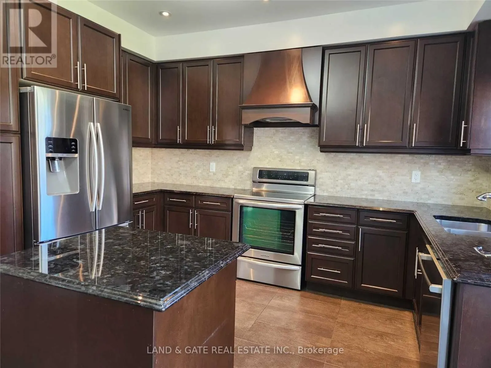 1958 COCKLIN CRESCENT