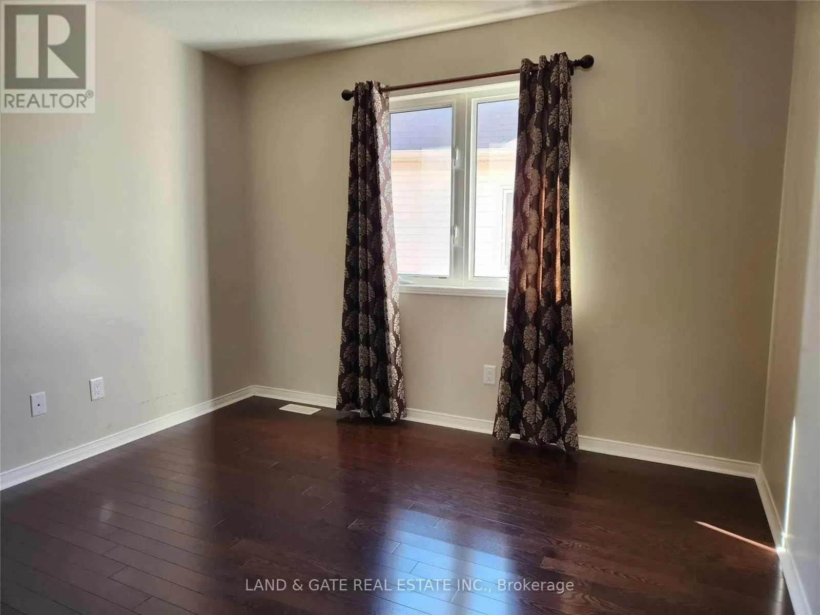 1958 COCKLIN CRESCENT