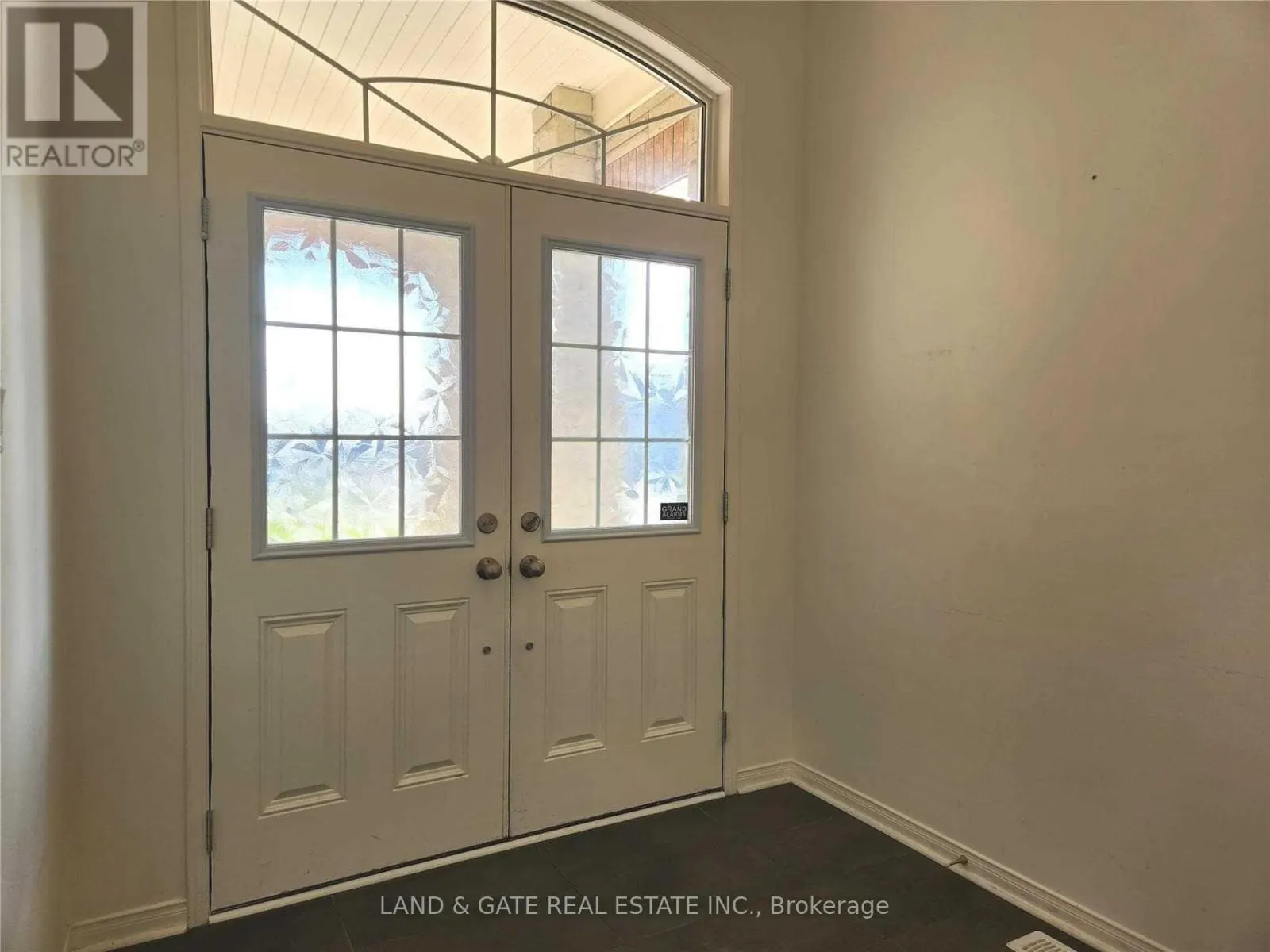 1958 COCKLIN CRESCENT