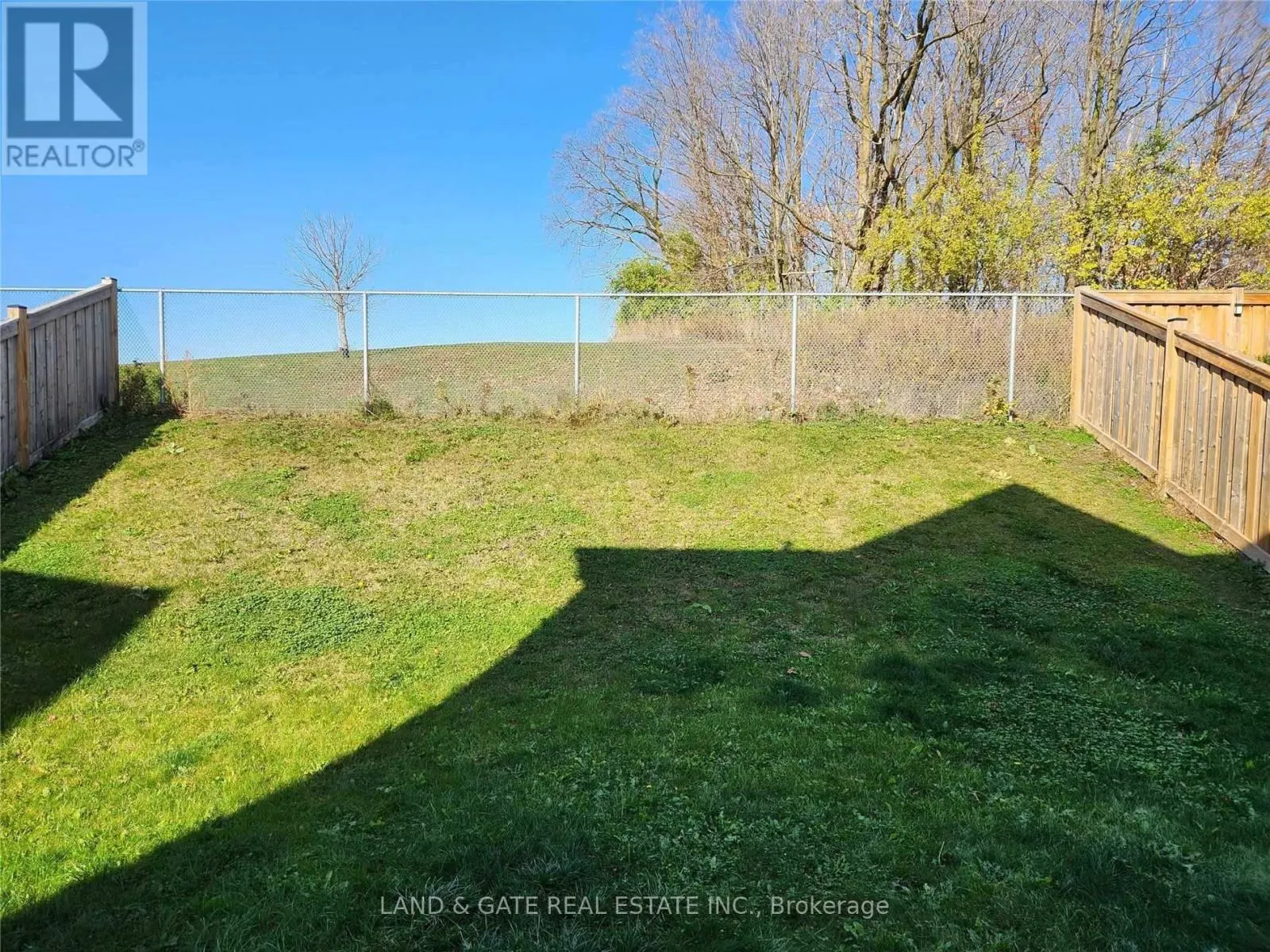 1958 COCKLIN CRESCENT