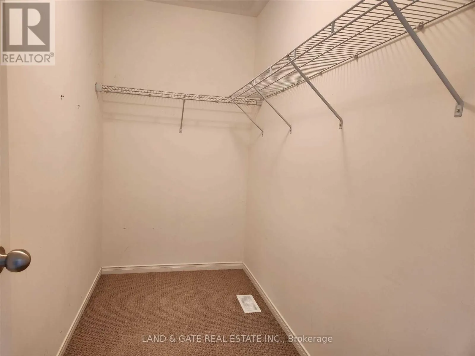 1958 COCKLIN CRESCENT