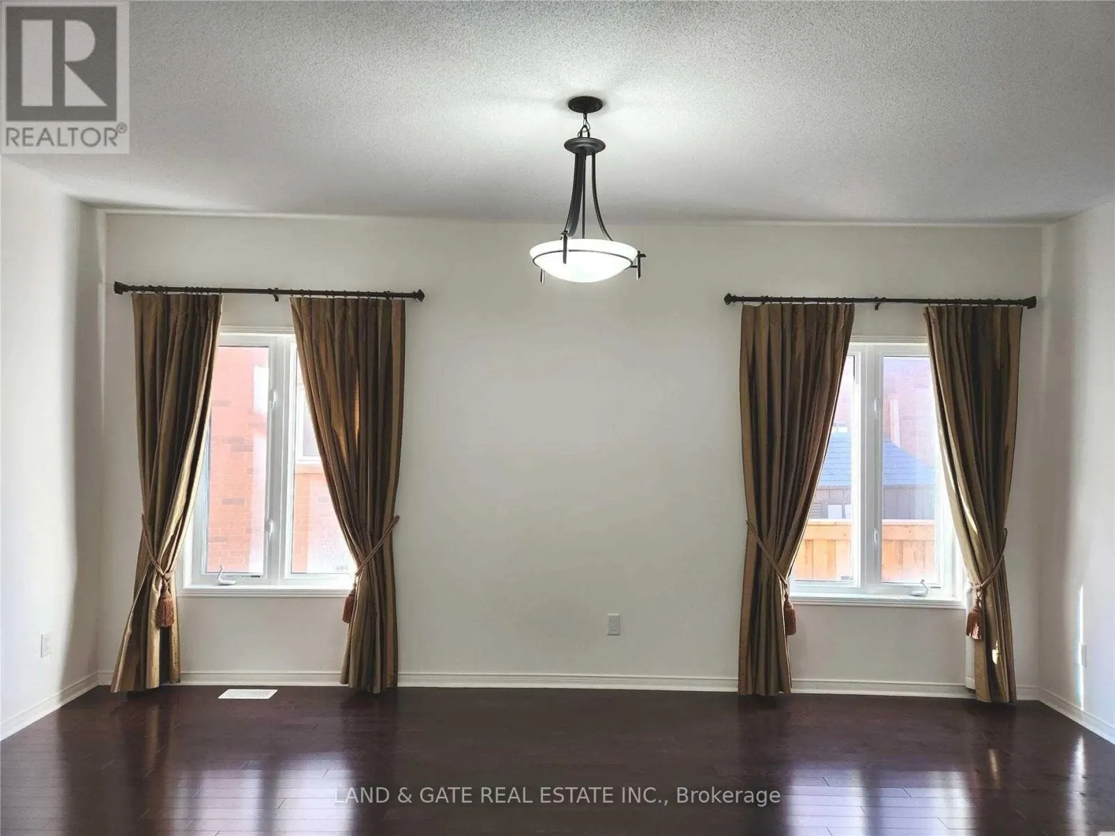 1958 COCKLIN CRESCENT