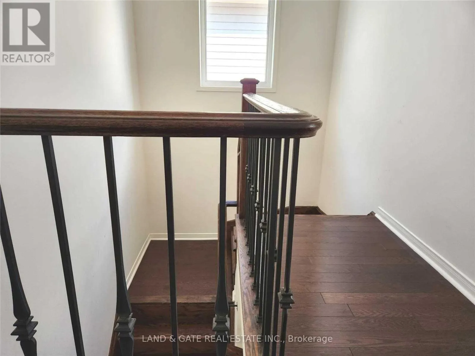 1958 COCKLIN CRESCENT