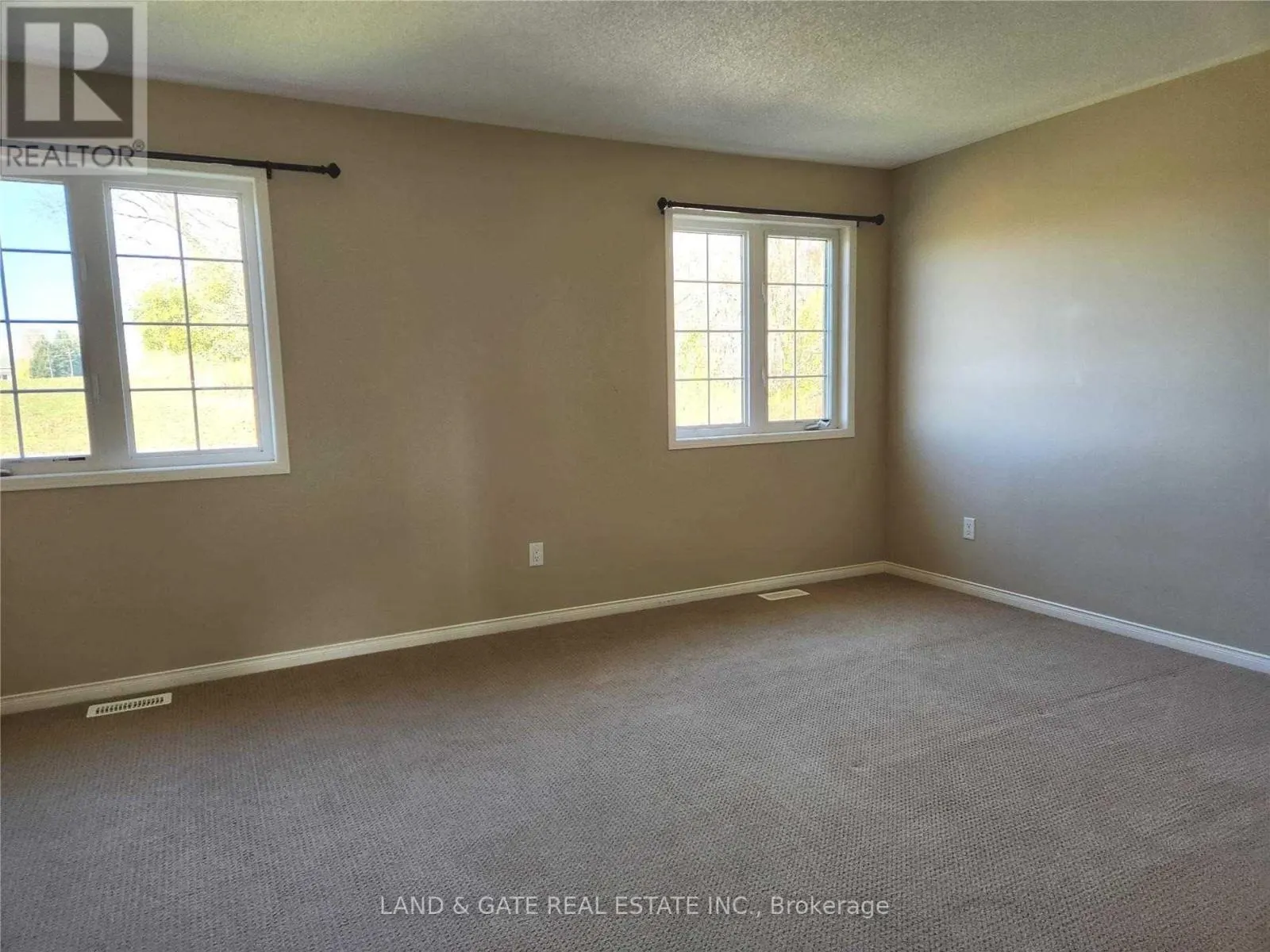 1958 COCKLIN CRESCENT