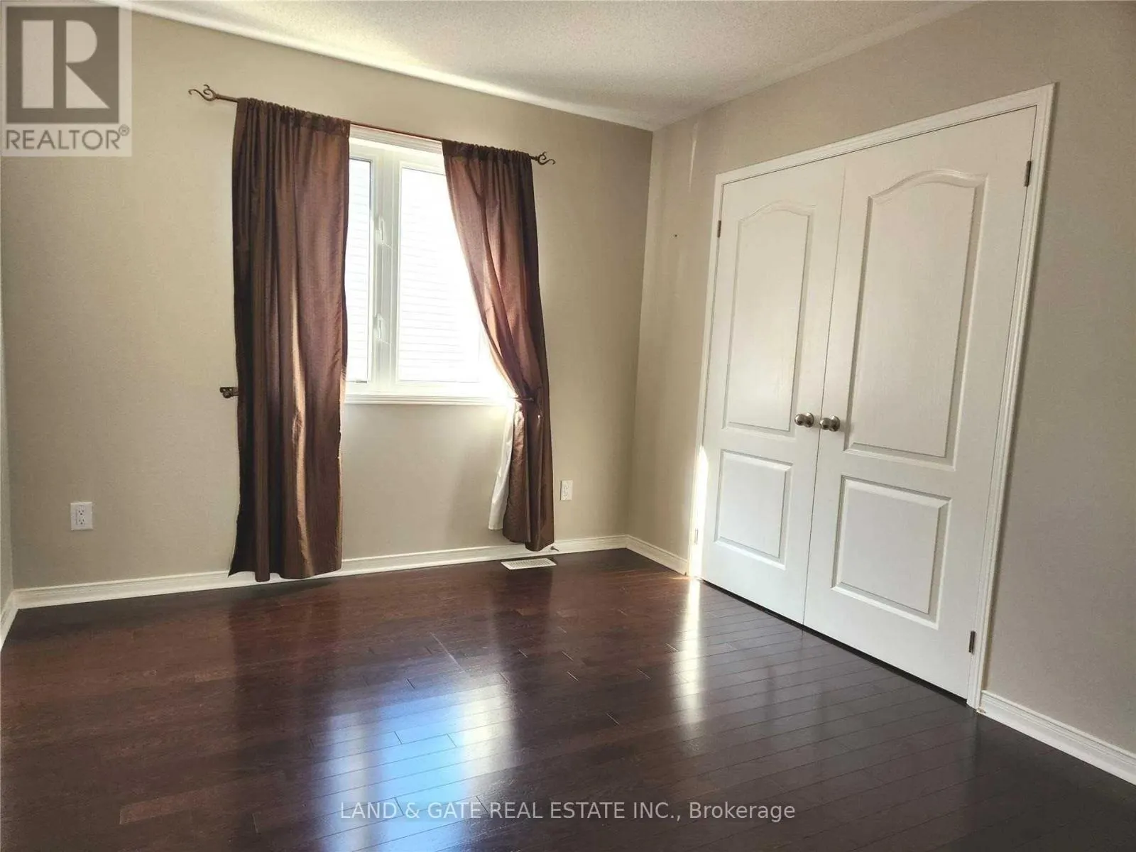 1958 COCKLIN CRESCENT