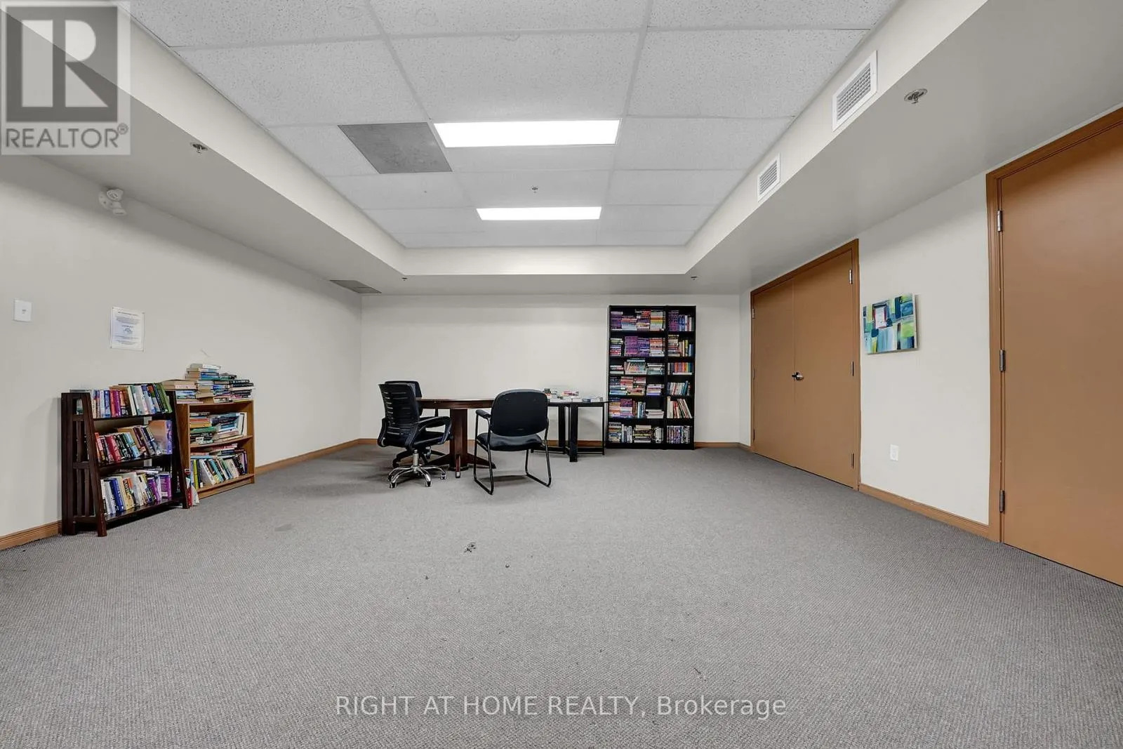 205 - 132 ASPEN SPRINGS DRIVE, #205