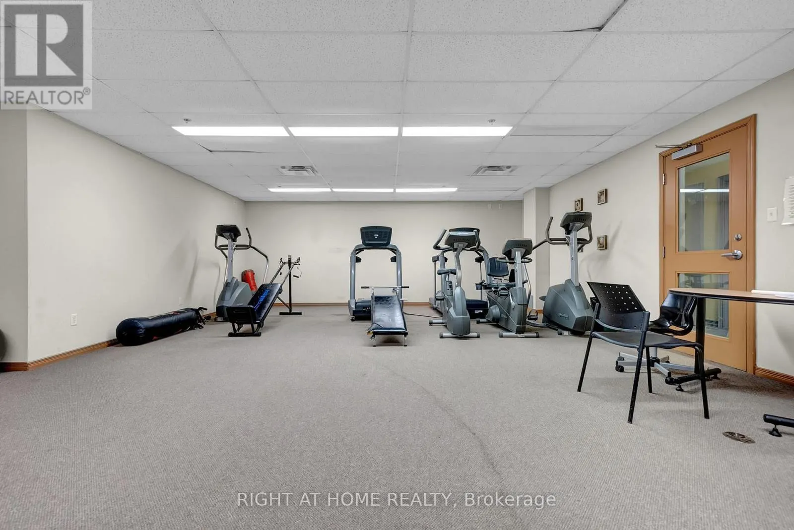 205 - 132 ASPEN SPRINGS DRIVE, #205