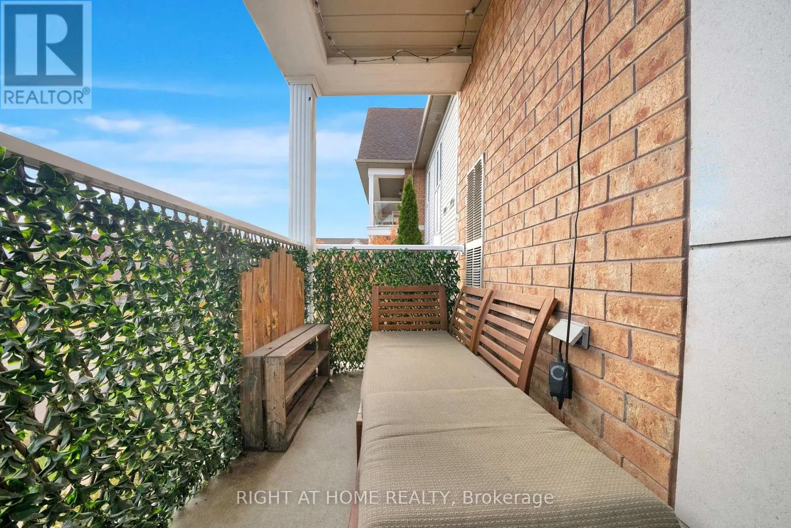 205 - 132 ASPEN SPRINGS DRIVE, #205