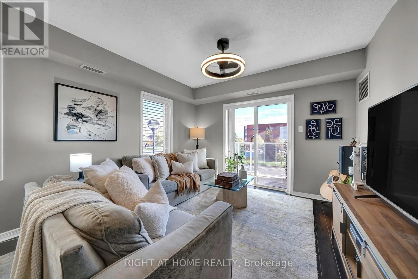 205 - 132 ASPEN SPRINGS DRIVE, #205