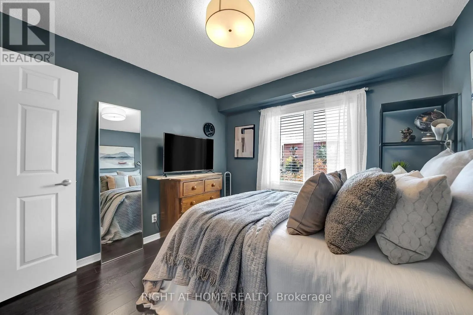 205 - 132 ASPEN SPRINGS DRIVE, #205