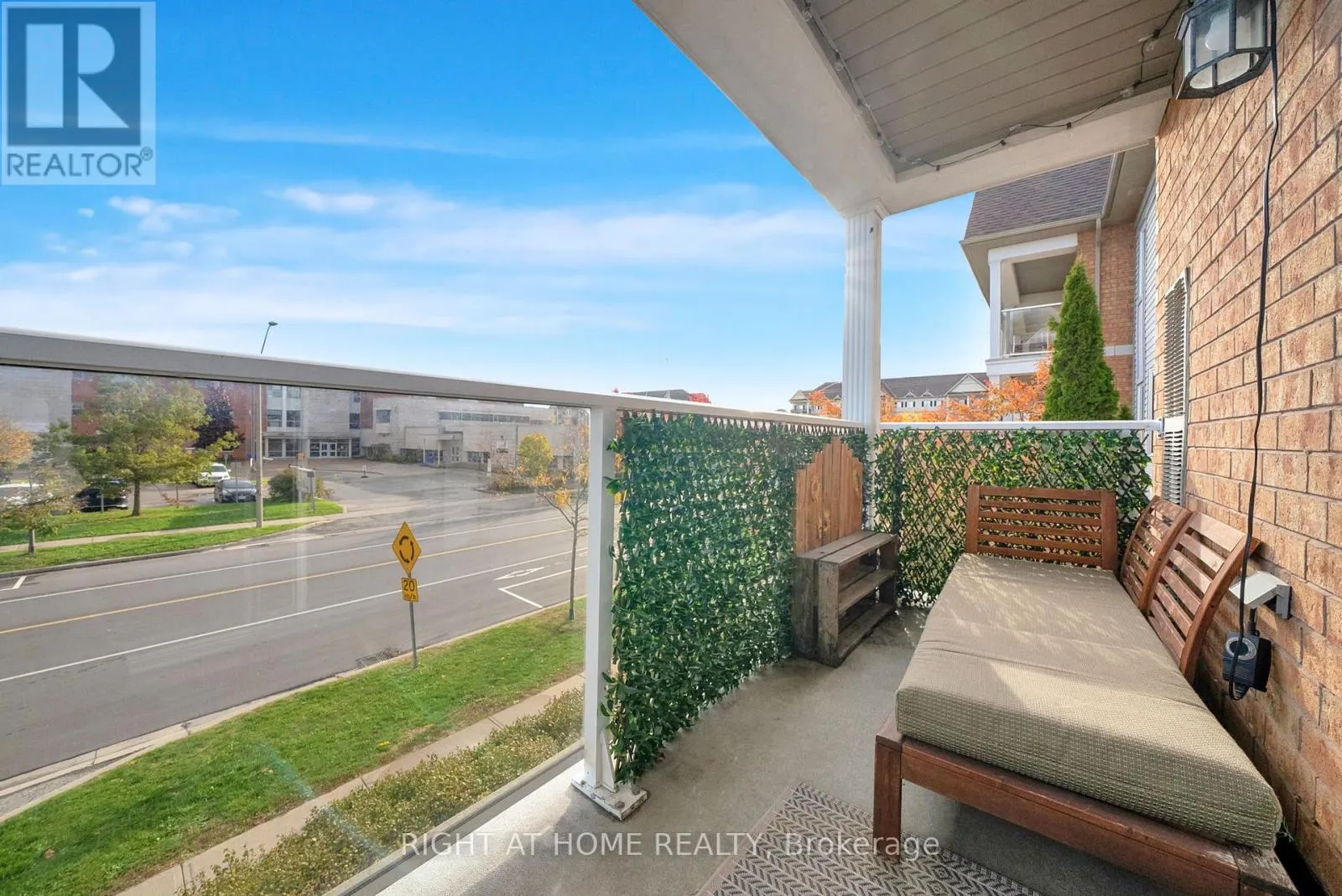 205 - 132 ASPEN SPRINGS DRIVE, #205