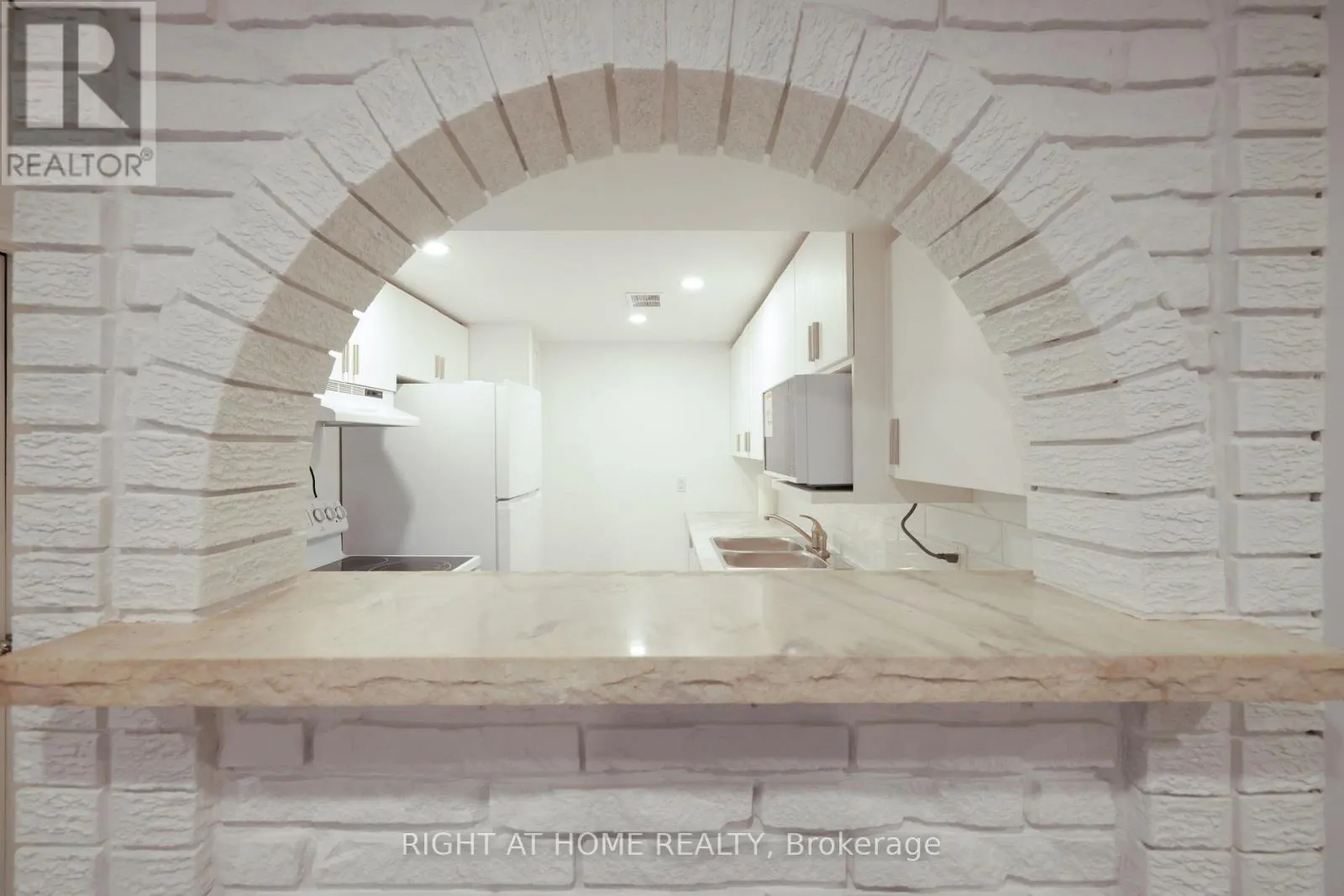 72 CLAYMORE CRESCENT