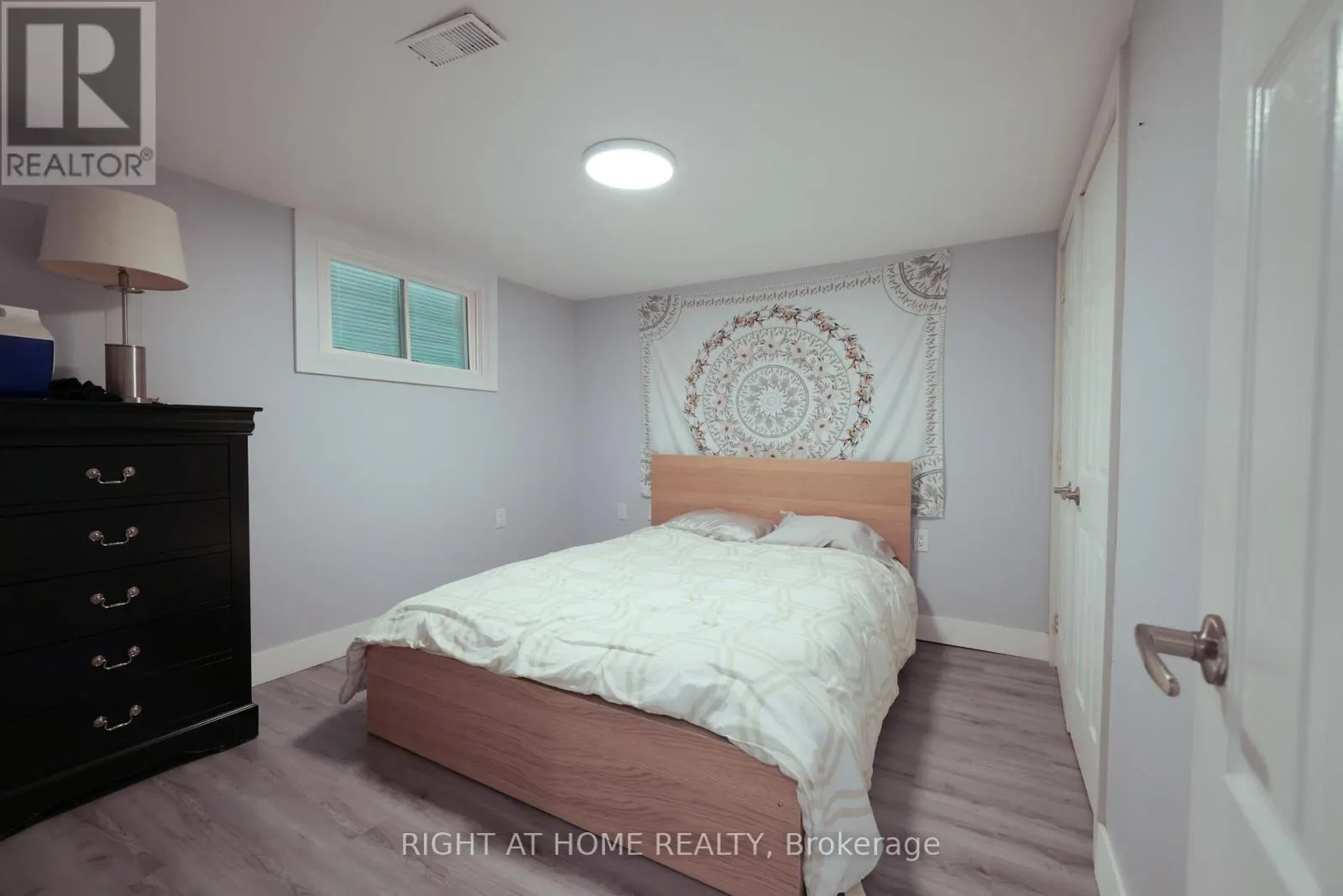 72 CLAYMORE CRESCENT