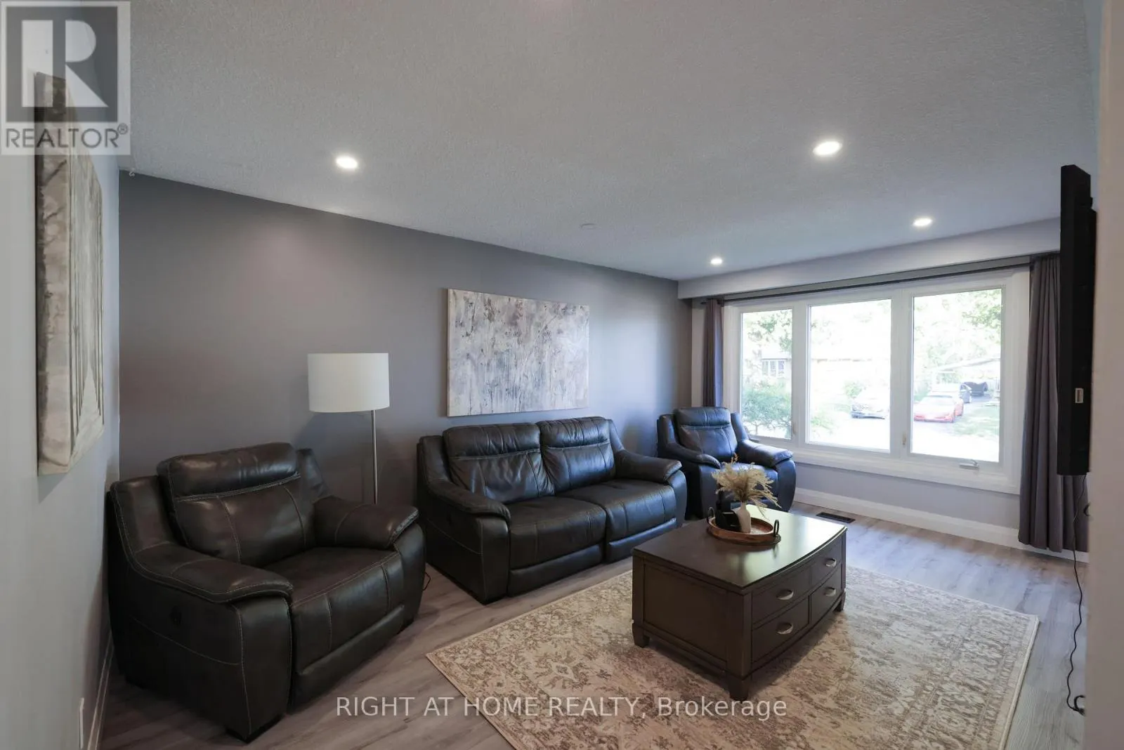 72 CLAYMORE CRESCENT