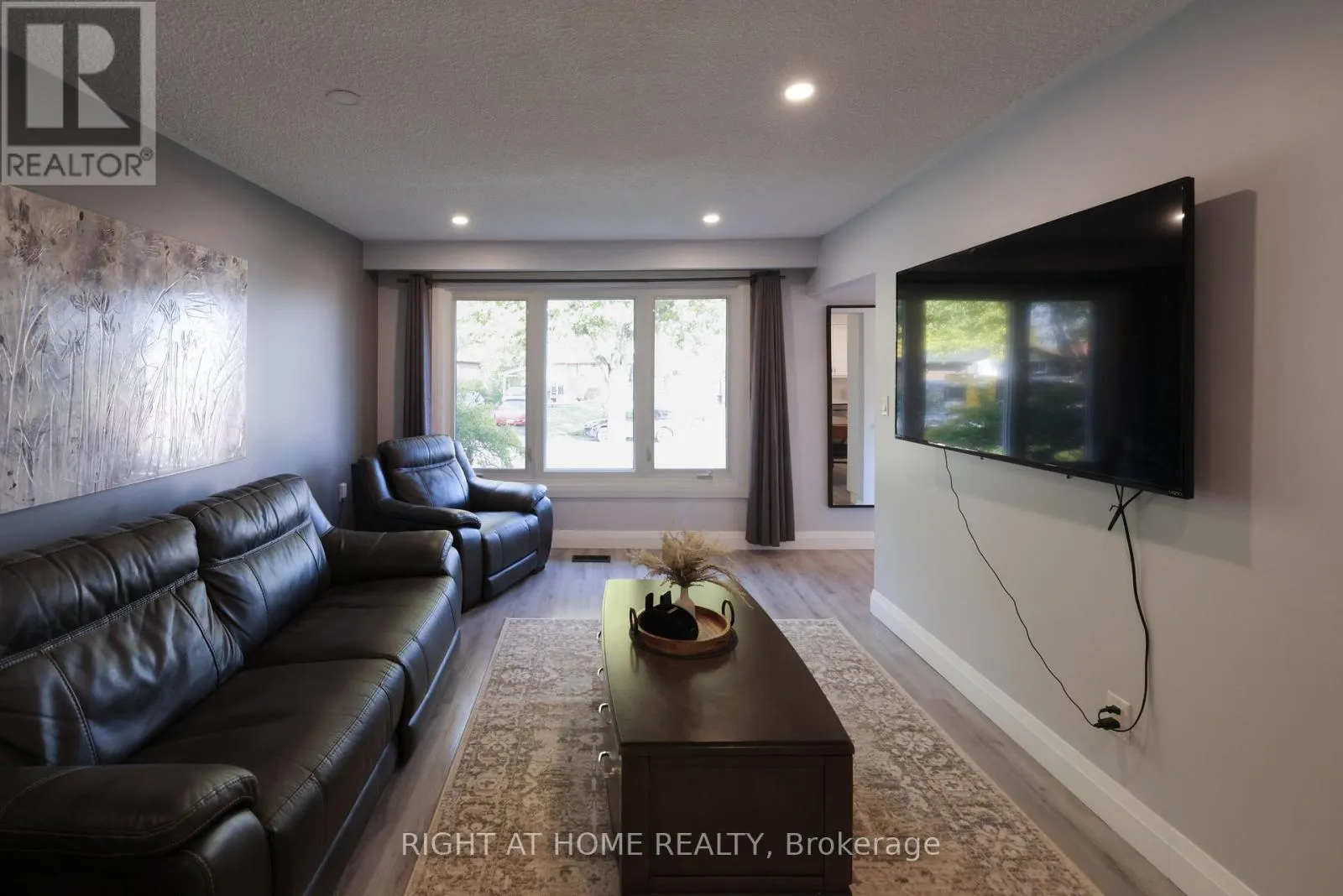 72 CLAYMORE CRESCENT