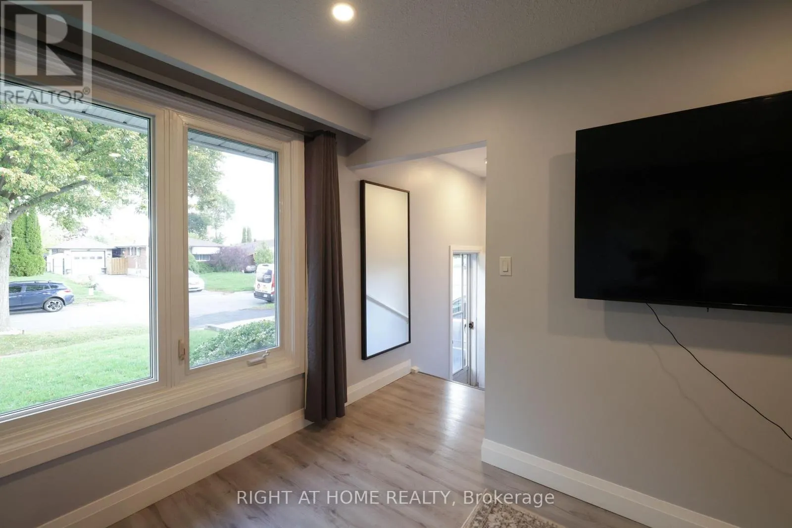 72 CLAYMORE CRESCENT