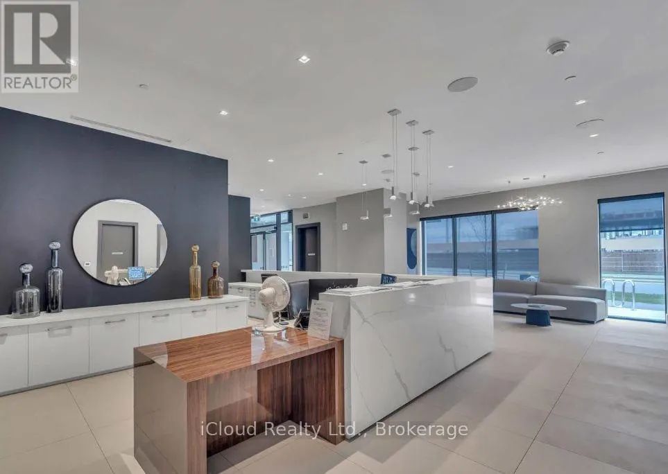 1917 - 2550 SIMCOE STREET N