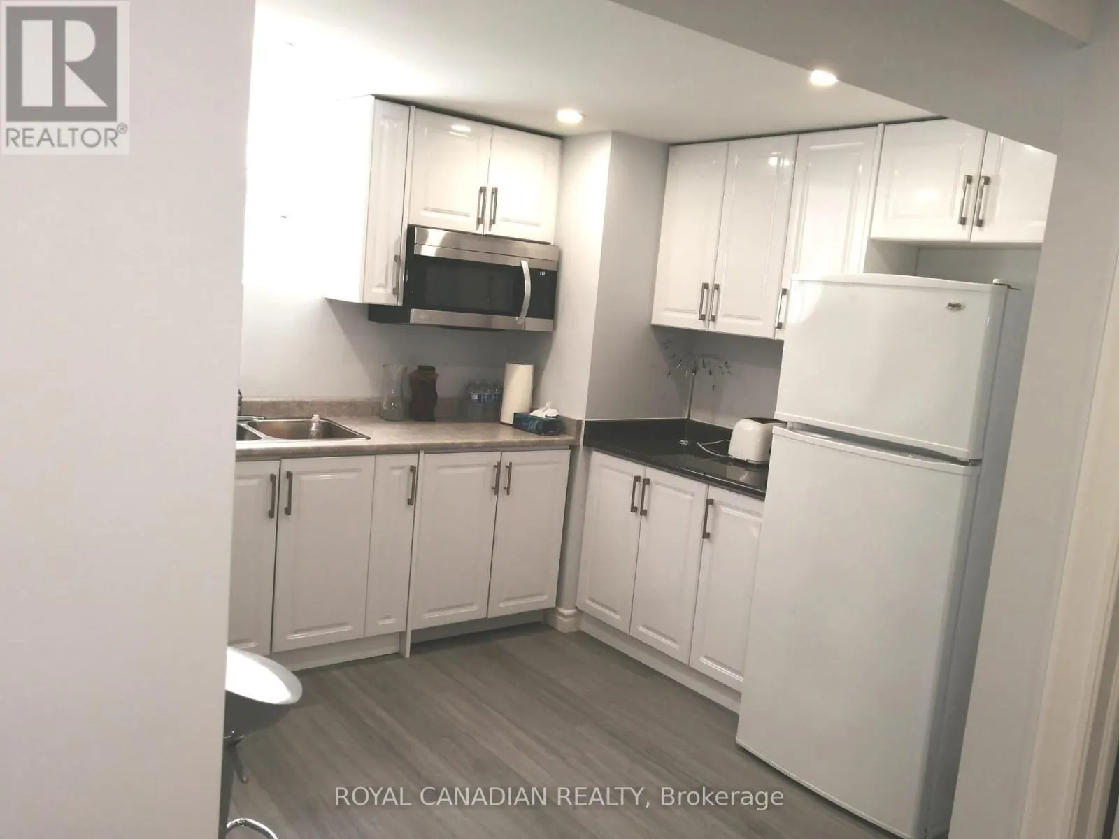 40 DONCASTER CRESCENT