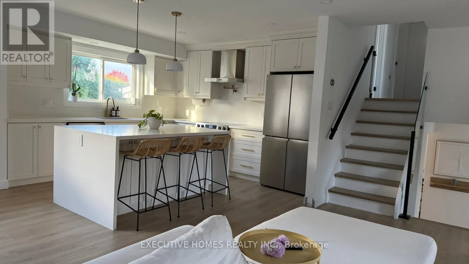 1045 BEAUFORT AVENUE