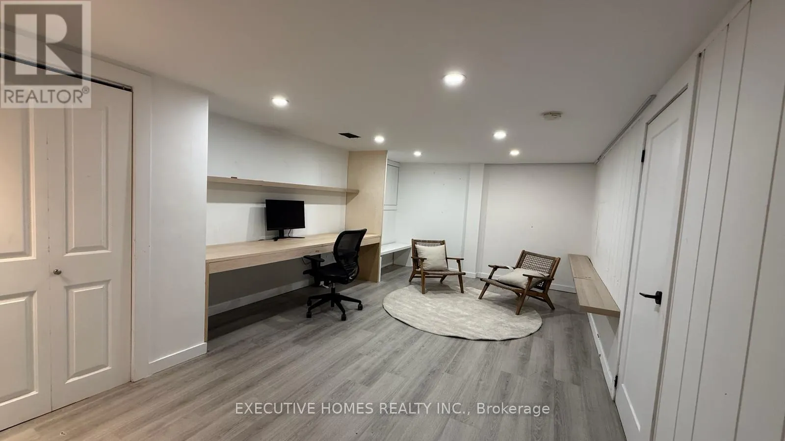 1045 BEAUFORT AVENUE