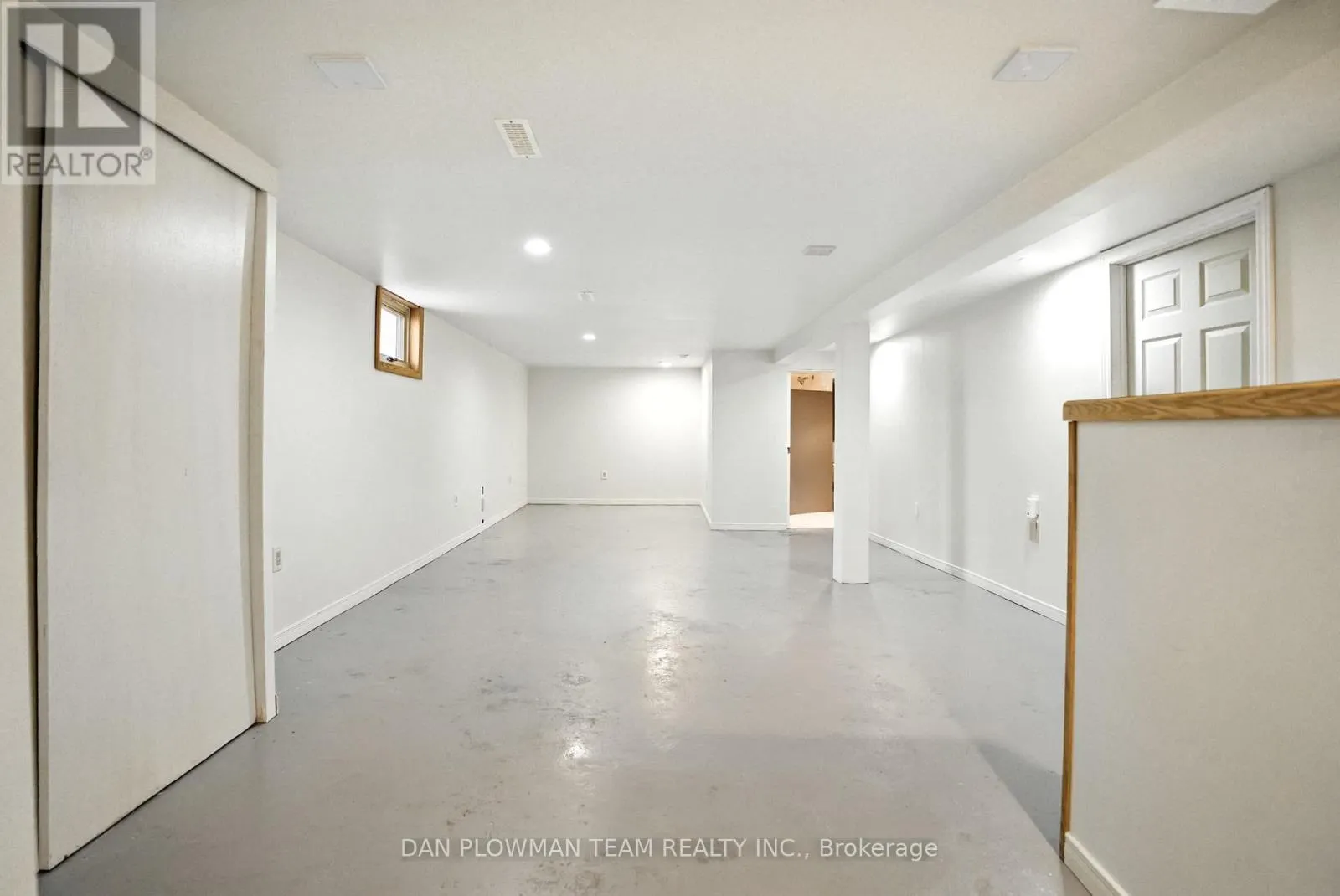 1001 WARDMAN CRESCENT