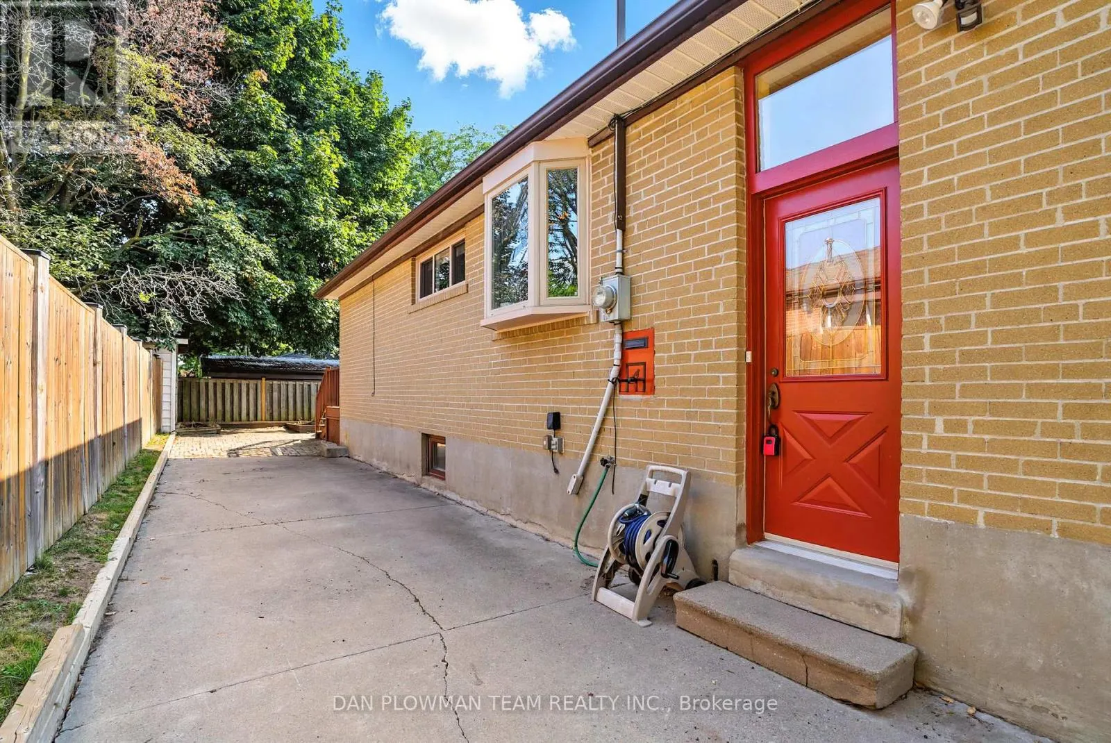 1001 WARDMAN CRESCENT